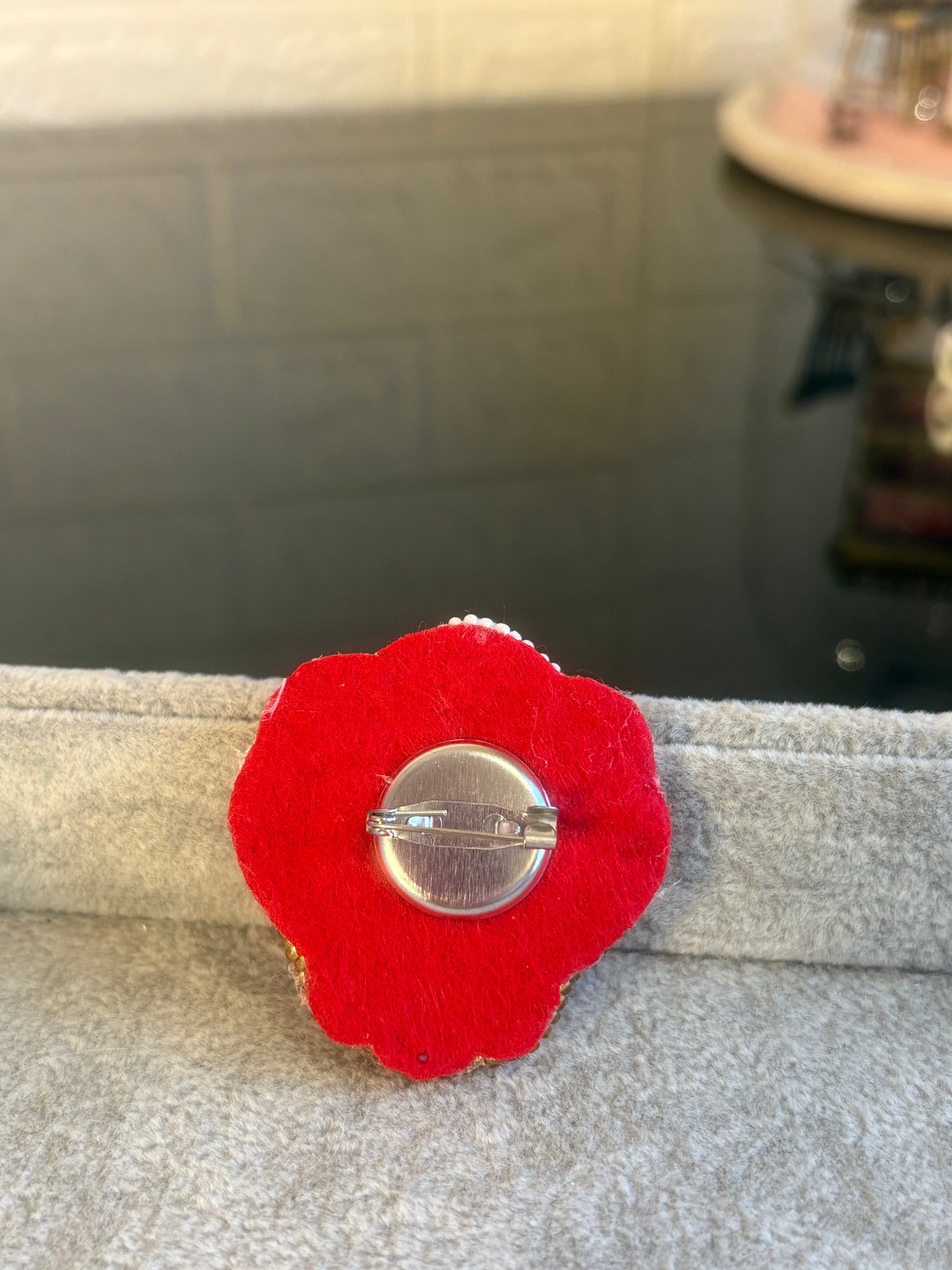 Shell-f Love Brooch – Spiink