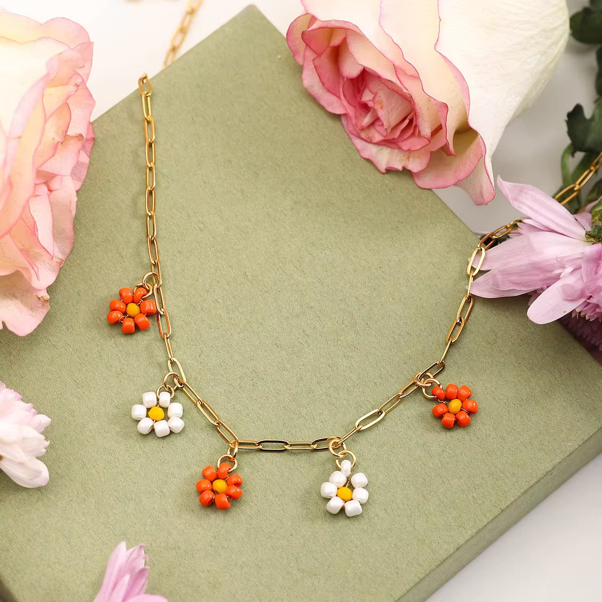 Daisy Daze Charmed Necklace