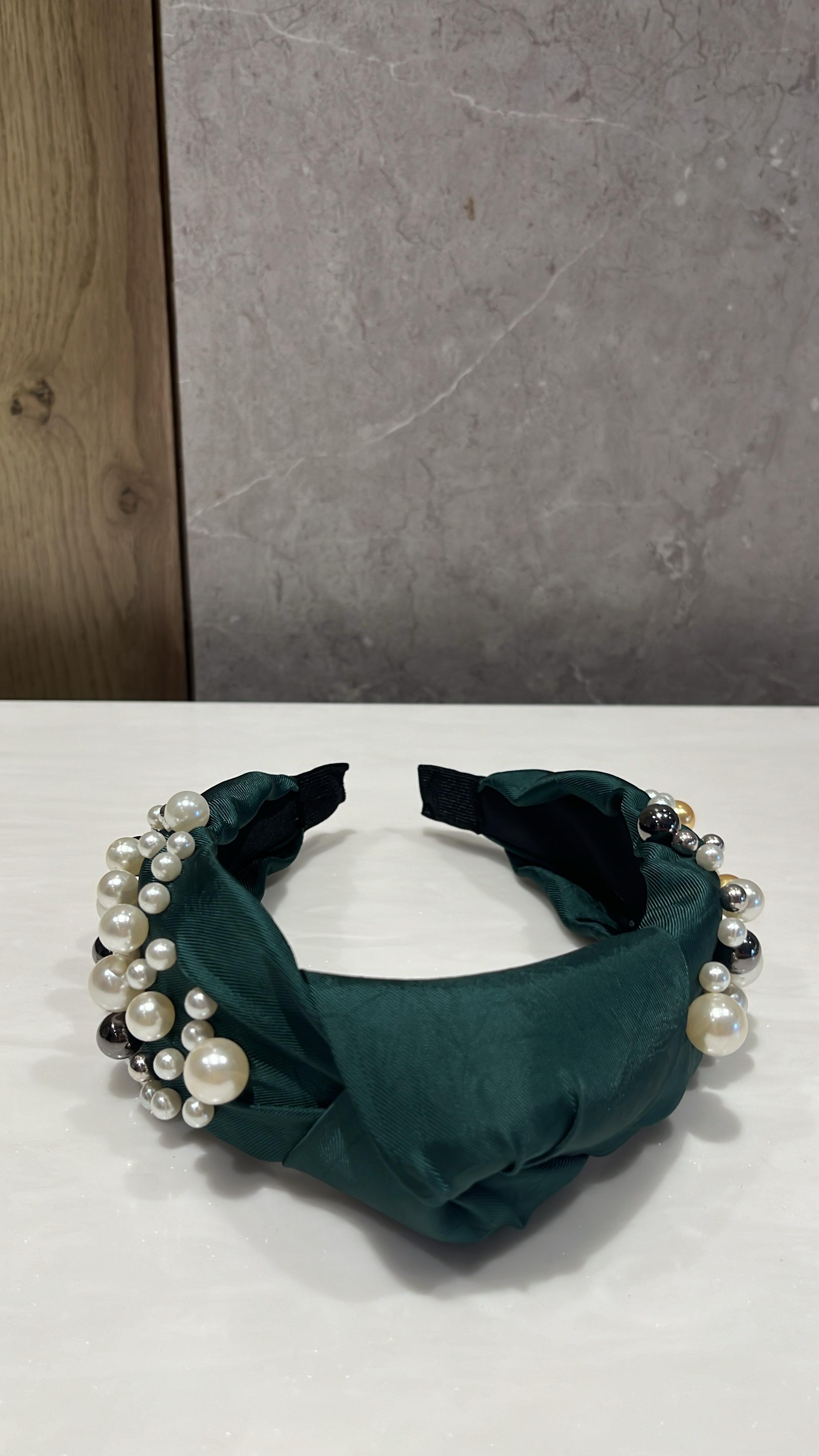 Gleam And Grace Emerald Green Turban Hairband