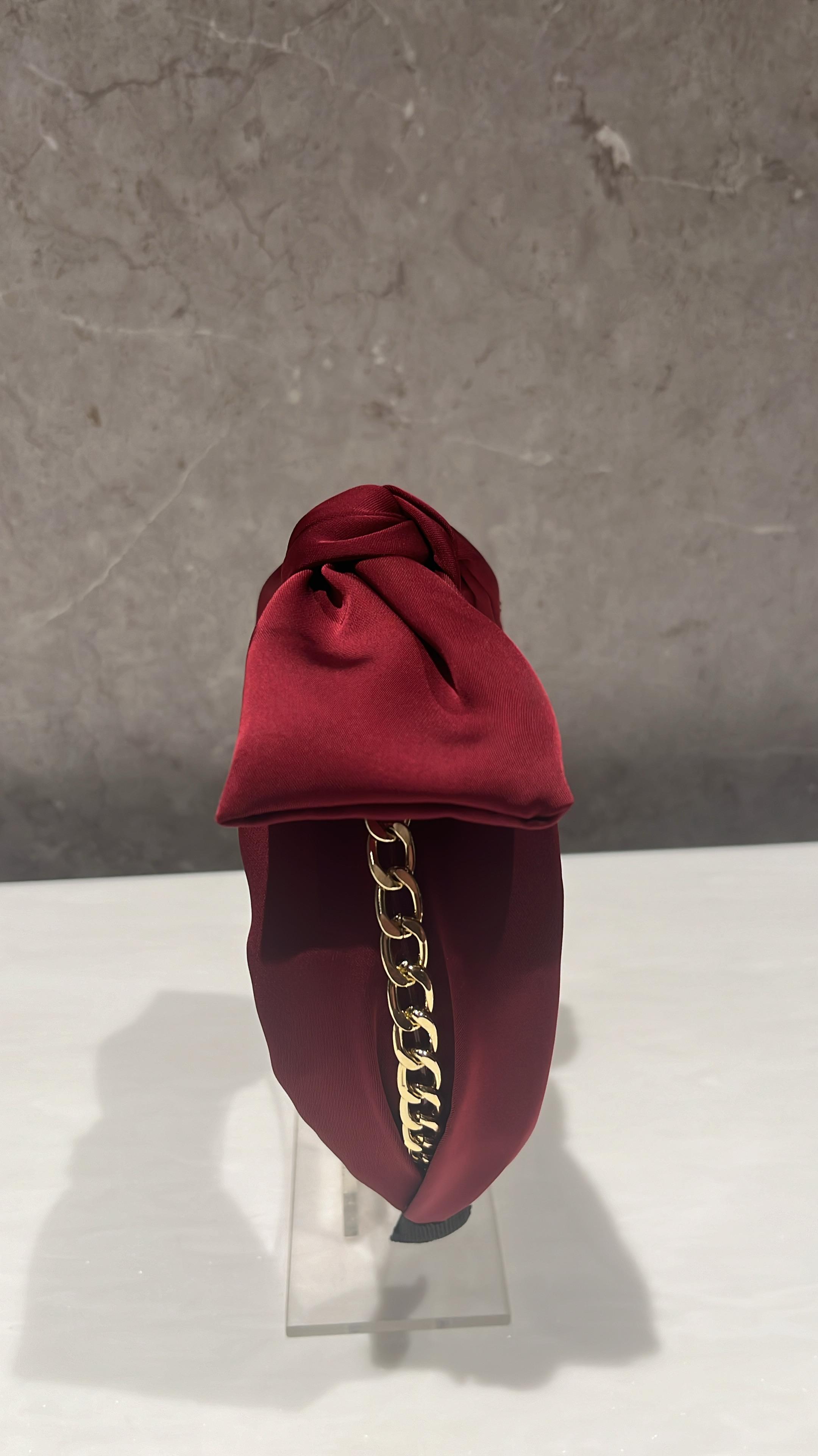 Queen Bee Chain Charm Maroon Turban Hairband